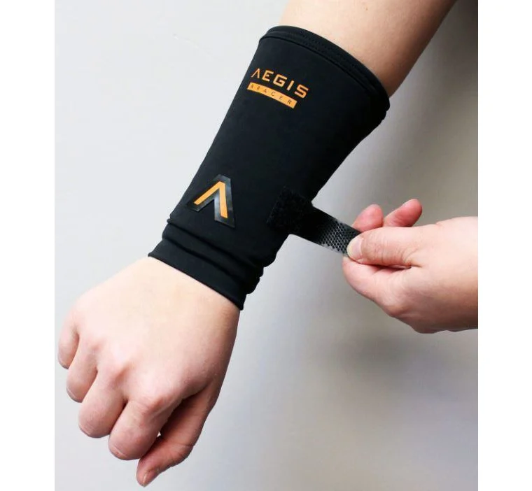 AEGIS chránič zápěstí Bracer Impact Protection